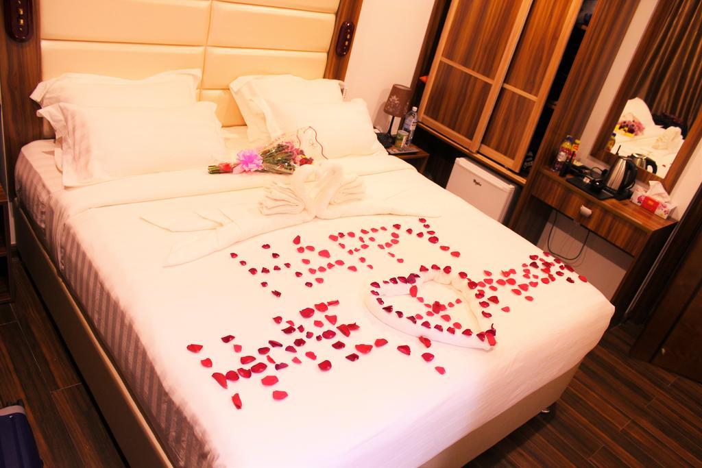 Hotel Crown Arena à Hulhumalé Extérieur photo